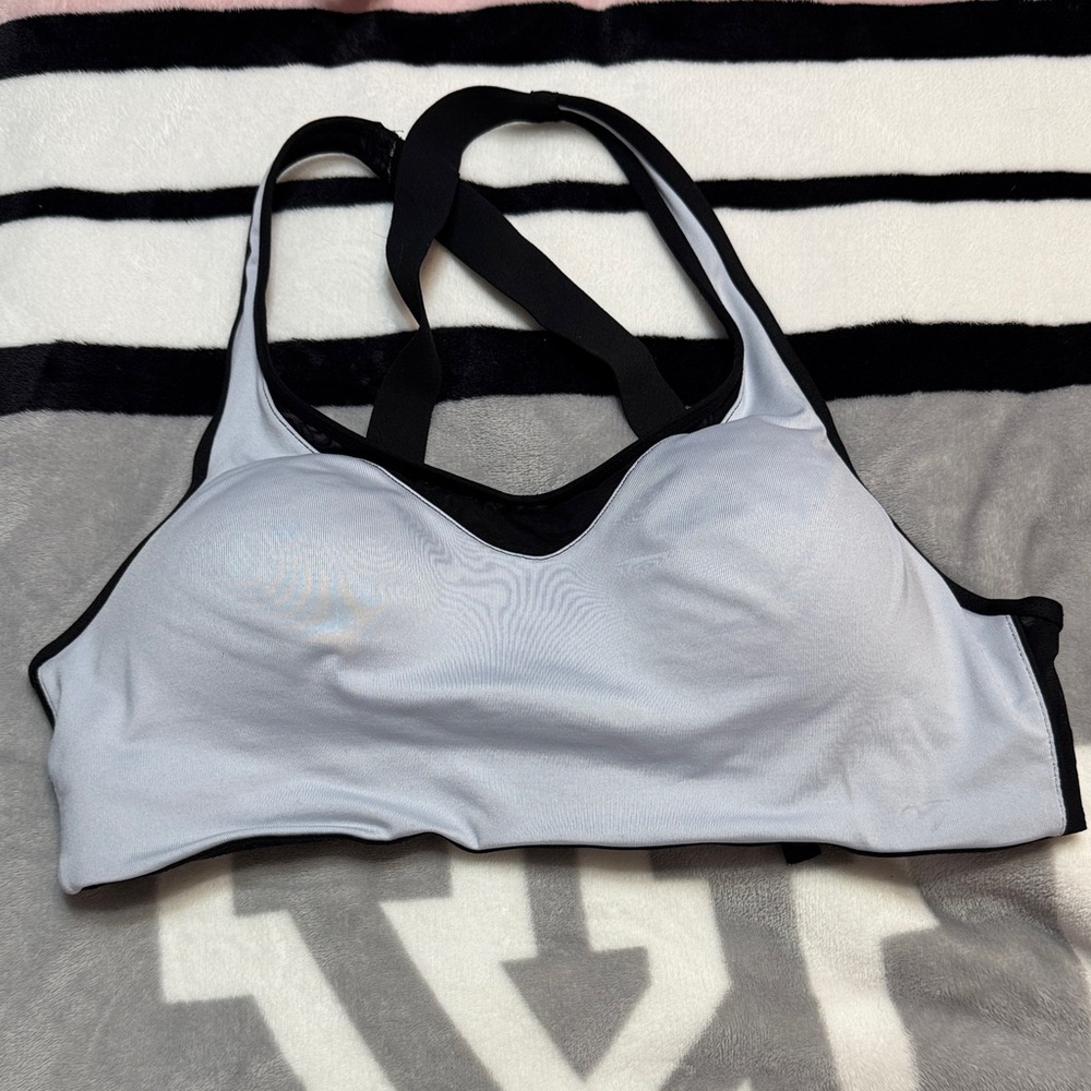 PINK Victoria's Secret Black and White Sports Bra